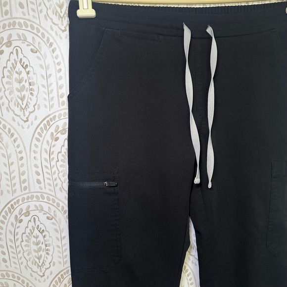 FIGS Black Technical collection Scrub Pants Womens XS Jogger Fit Zipper Pockets - Picture 3 of 10